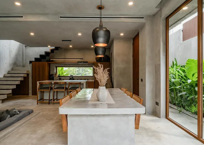 Kona - Villa Uluwatu
